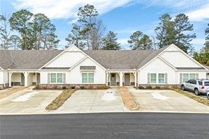 Front of 321 Morris Ave, Unit A2, Opelika, AL 36801